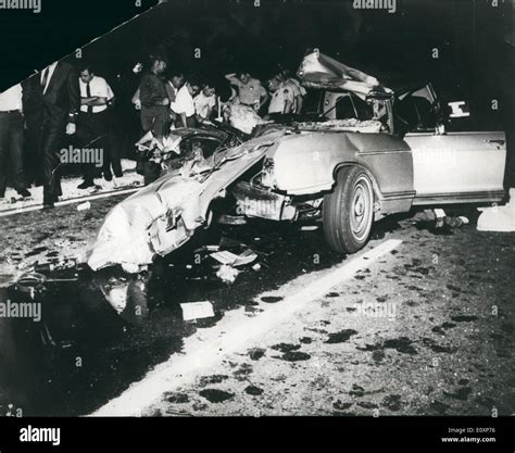 jane mansfield crash photos|Actress Jayne Mansfield dies in car crash 